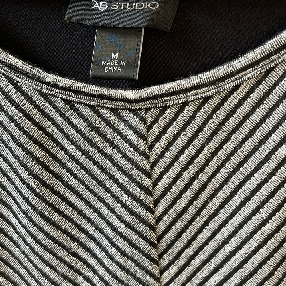 Poncho Women’s Summer Sleeveless Shawl Silver Black Top Sz M - Picture 3 of 7